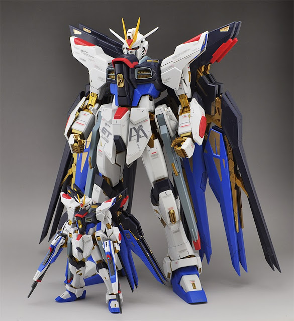 Rg 1 144 And Pg 1 60 Strike Freedom Gundam Size Comparison Gundam Kits Collection News And Reviews