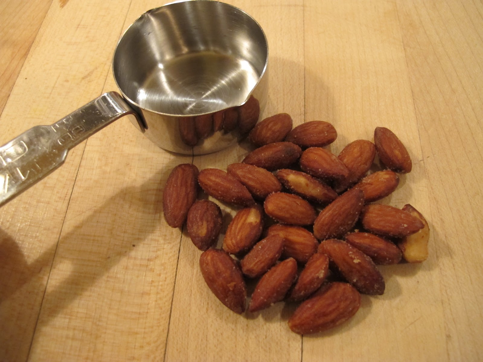 MORE TIME AT THE TABLE 38 Power Foods, Week 28 Almonds Pear