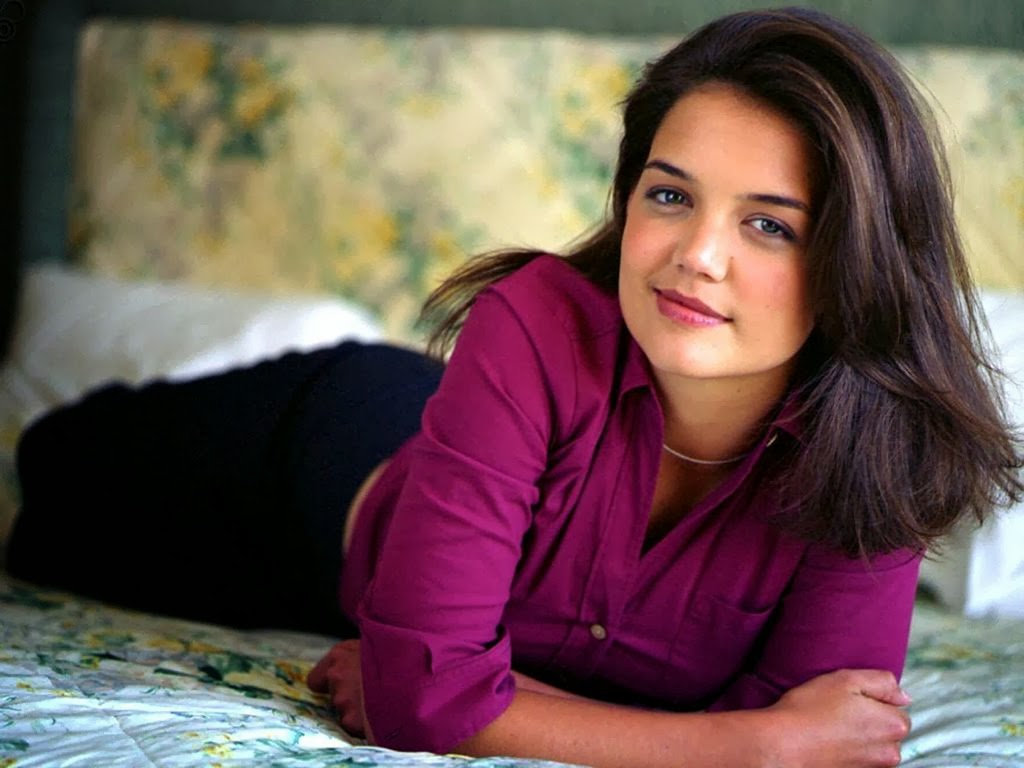 Katie Holmes (December 18, 1978) is an American actress. 