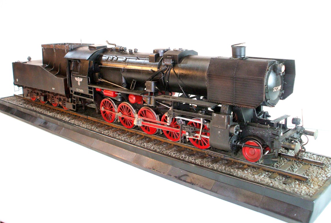 Model Building: Baureihe 52 from Trumpeter