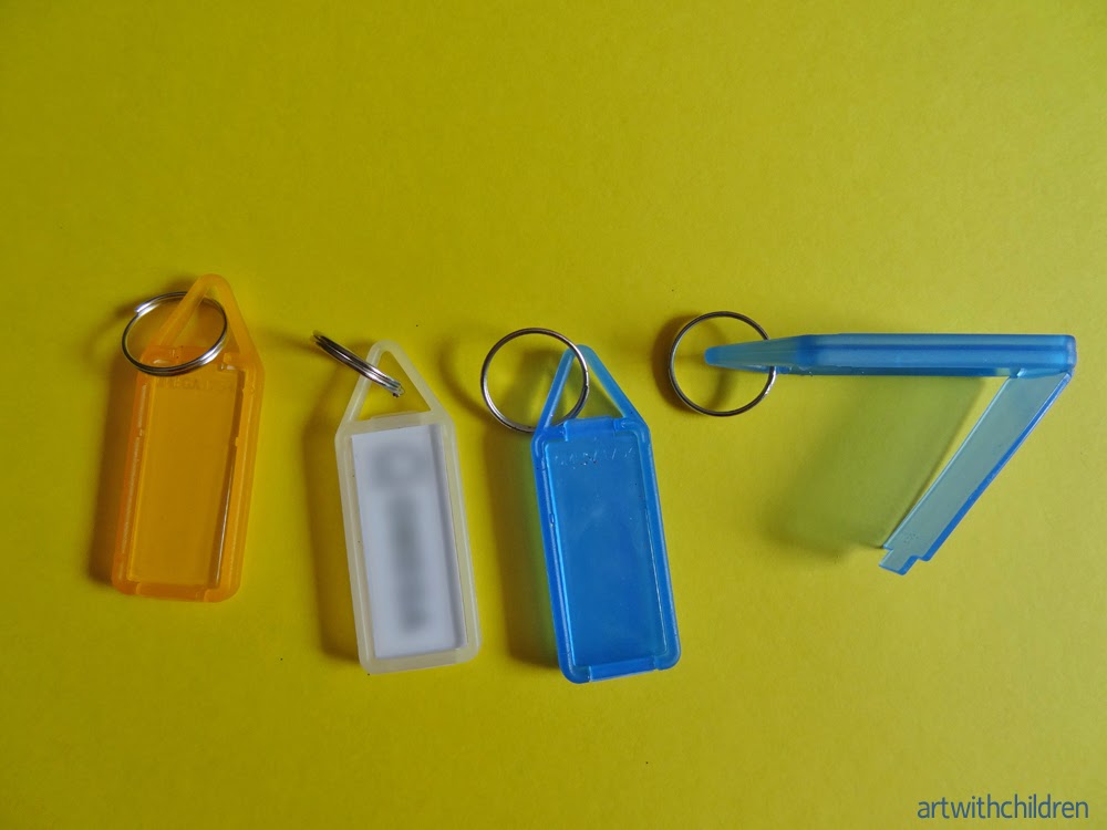 DECORATIVE KEYCHAINS USING CRAFT FOAM