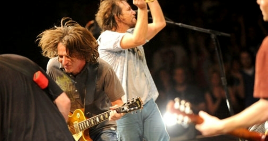 THE SKY I SCRAPE: November 24: Pearl Jam in Los Angeles