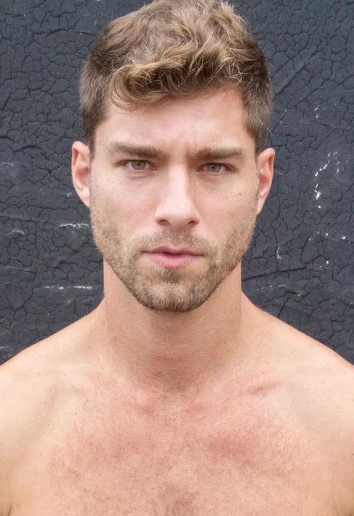 Man for the month - un mec chaque mois - uomo del mese