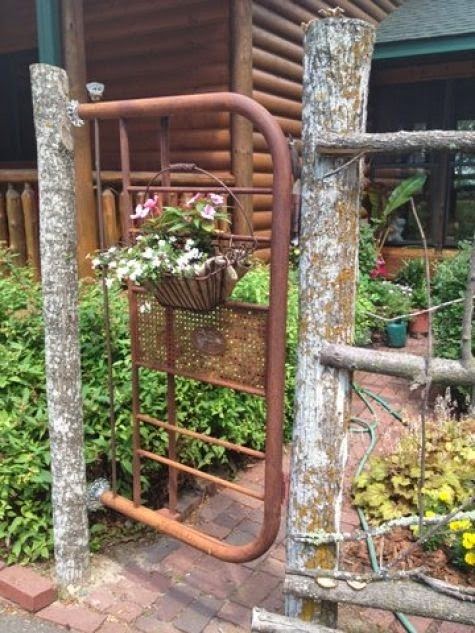 The Antiquer's Field Guide: Through the Garden Gate