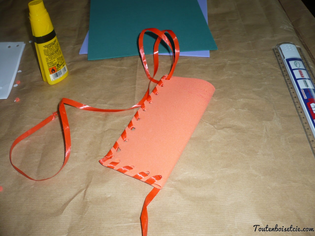 Etui à lunettes en papier mousse pour la fête des pères