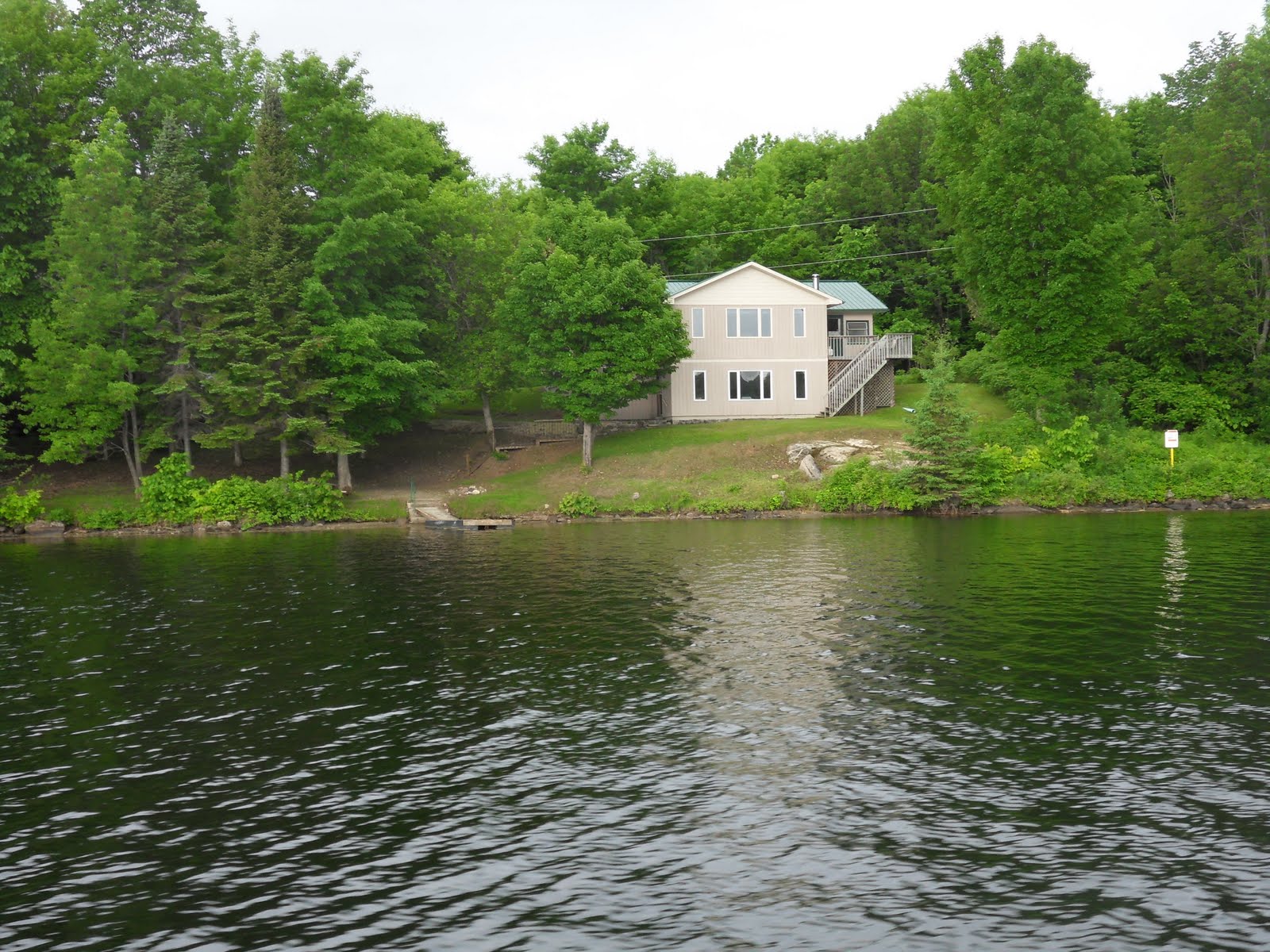 Jim and Wanda's Cottage for Rent on Black Donald Lake Calabogie Area