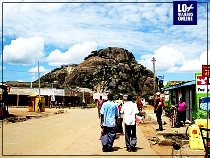 SOROTI ROCK, UNA ROCA EN UGANDA EN PELIGRO DE EXTINCIÓN 5 SOROTI ROCK, UNA ROCA EN UGANDA EN PELIGRO DE EXTINCIÓN 5