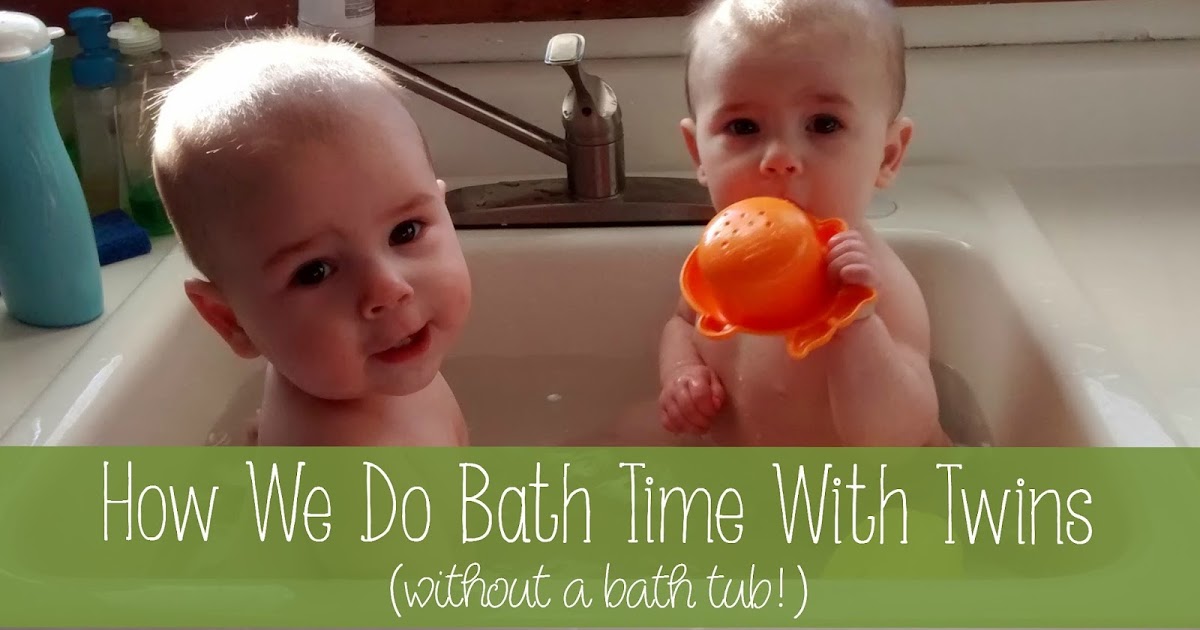 How We Do Bath Time With Twins (without a bath tub!)
