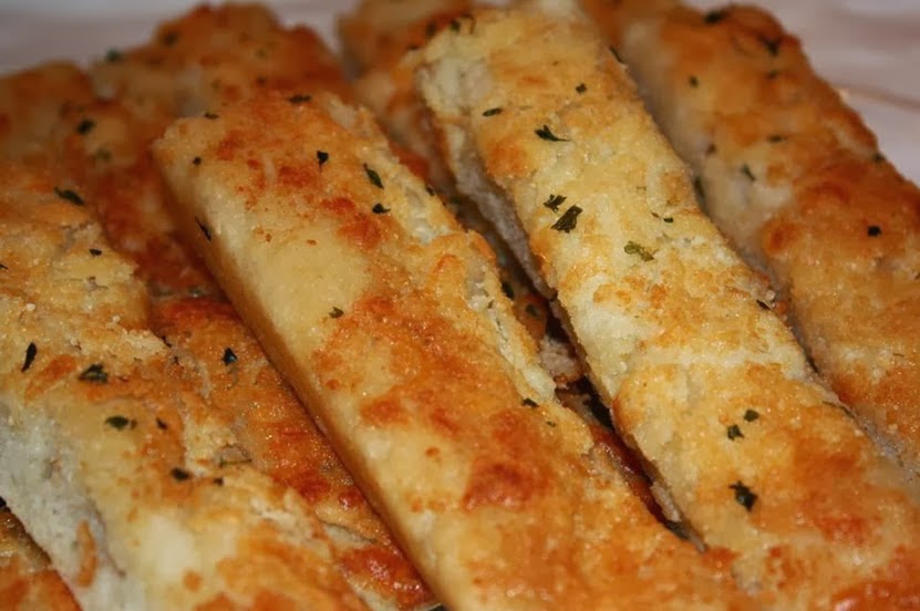 Best recipes in world Cheesy Garlic Bread Sticks