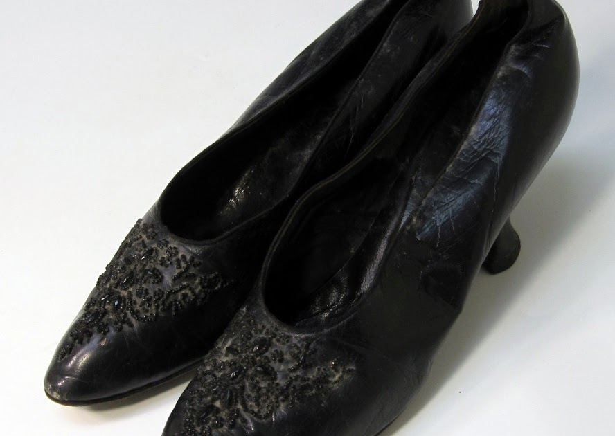 All The Pretty Dresses: Titanic Era Shoes!