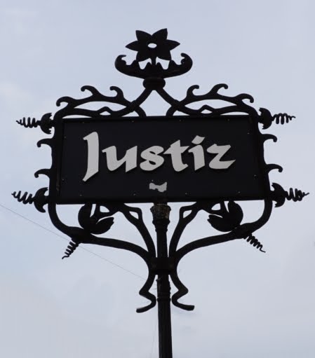 Justiz