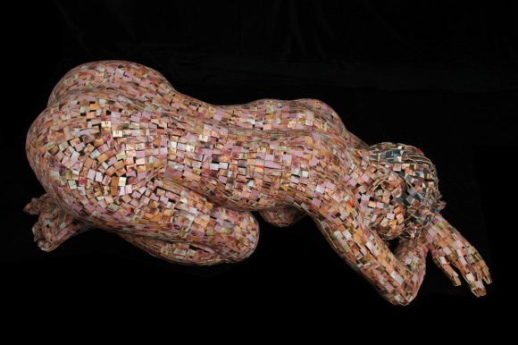 david mach esculturas mulheres mosaico farpas