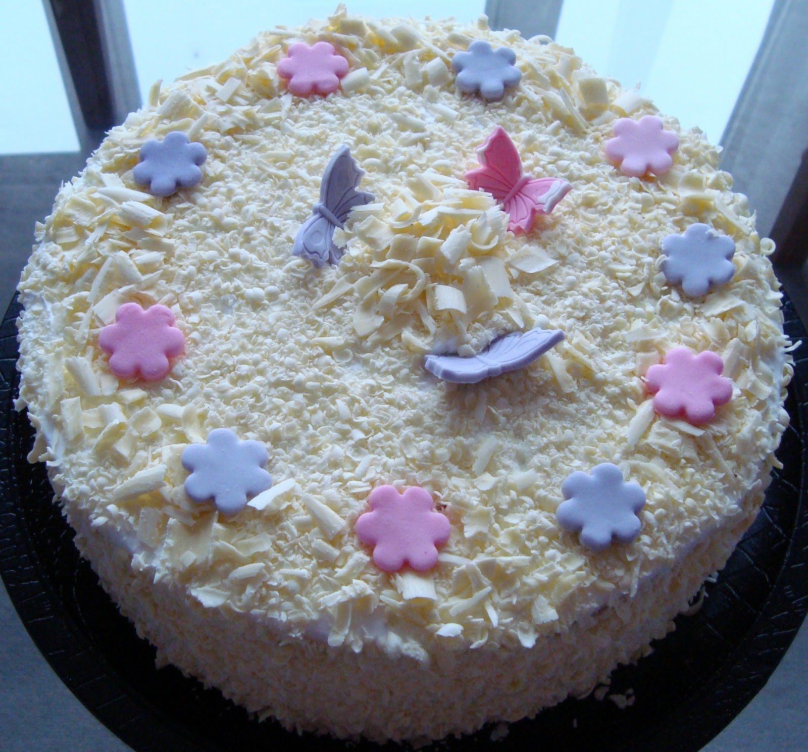 TATLI DÜNYAM Beyaz Çikolatalı Pasta