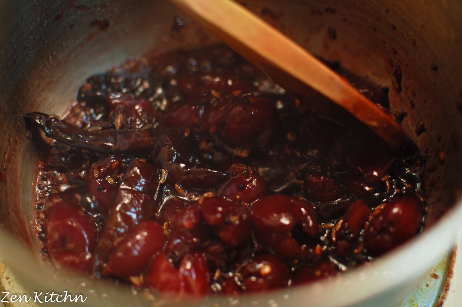 Zen Kitchn Cheery cherry chutney