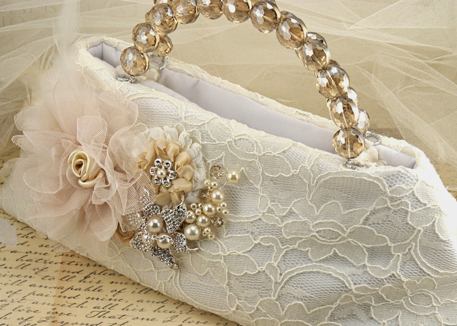 DESIGNER CLUTCHES FOR WOMEN 2014 FUN MAZA