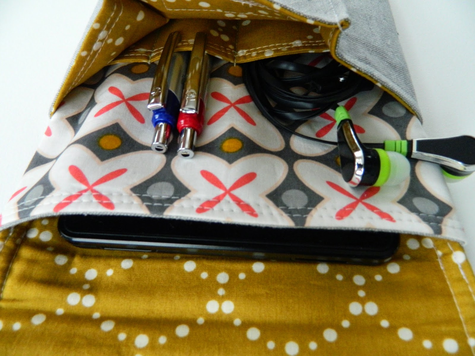 s.o.t.a.k handmade idea pouch for Kindle