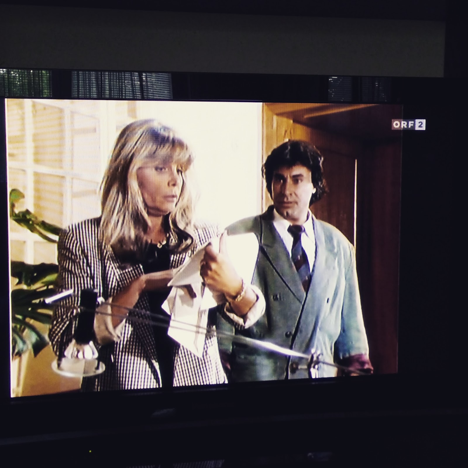 The Redhead Wird Zur Haargartnerin