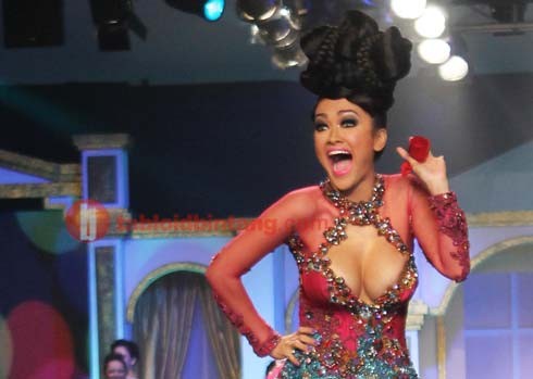 Aksi Jupe Di acara Fashion Show yang Begitu Wow. | Lembah Nikmat