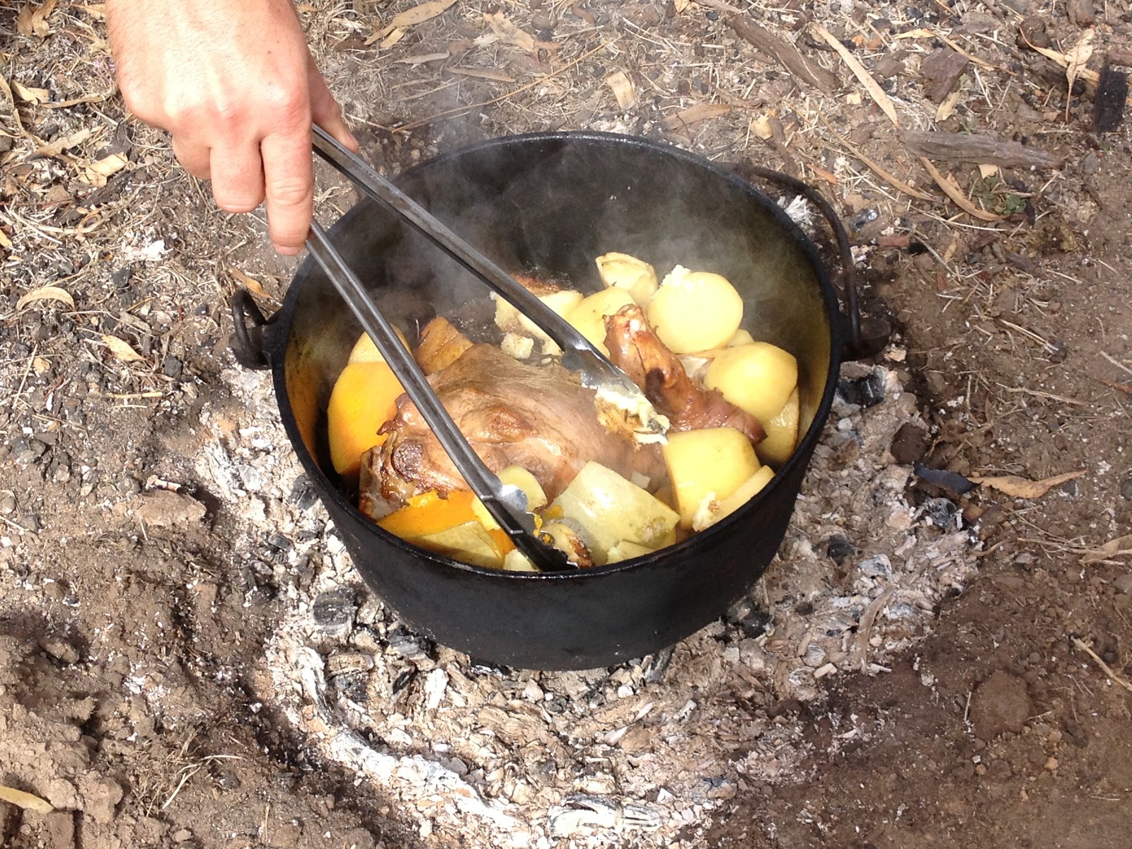 How to make camp oven slow cooked lamb Gourmet Chick
