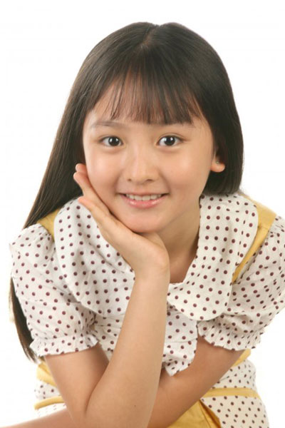 Foto gambar Natasha Wilona waktu kecil. | serukelinis