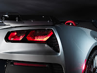 2015-Chevrolet-Corvette-4.jpg