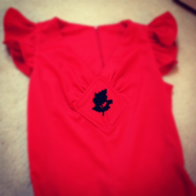 vintage red dress, single rose dress, puffy sleaves dress, red dress, dress from the fair