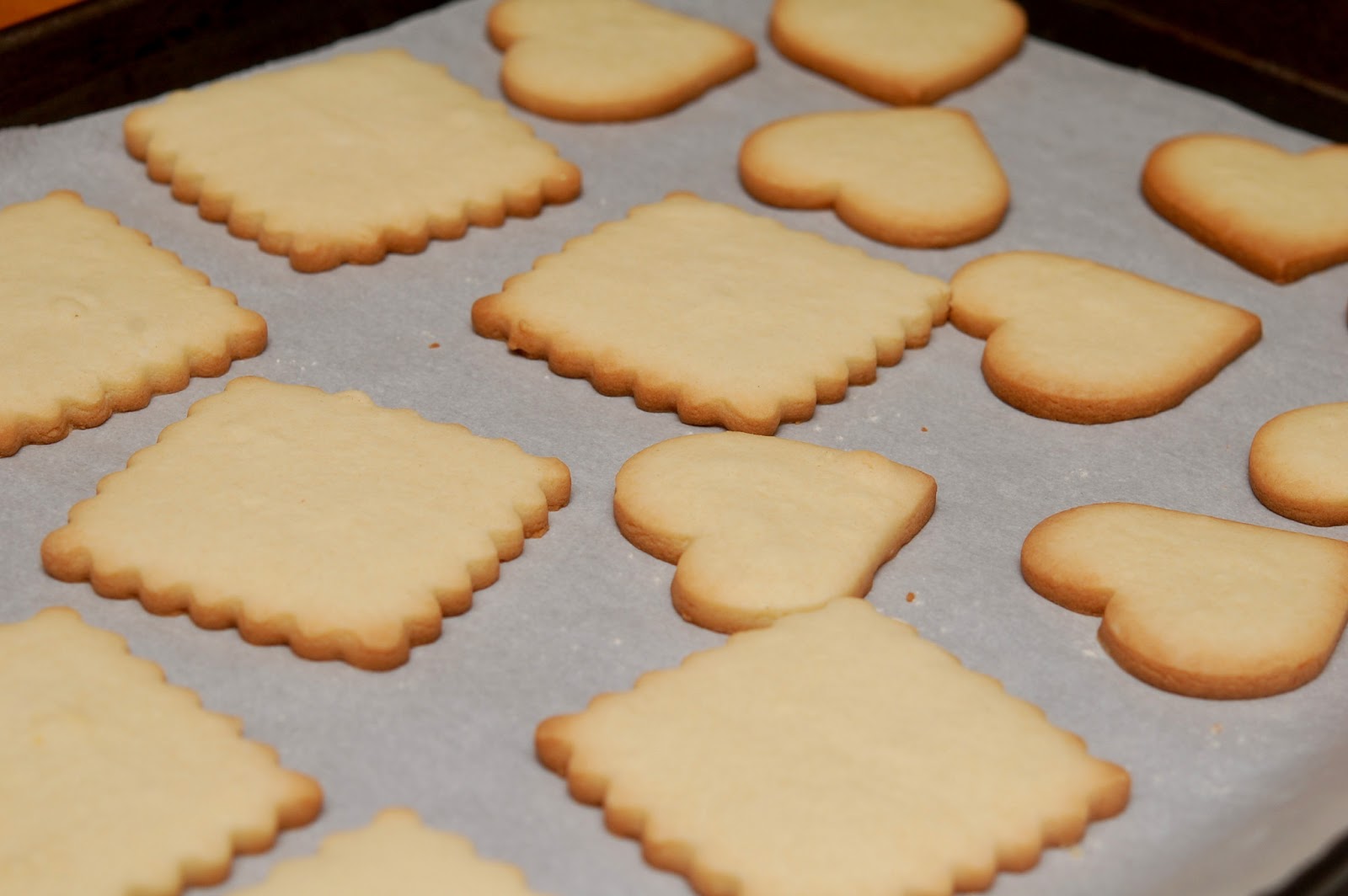 EUROPEAN BUTTER COOKIES FOR VALENTINE'S DAY Hugs and Cookies XOXO