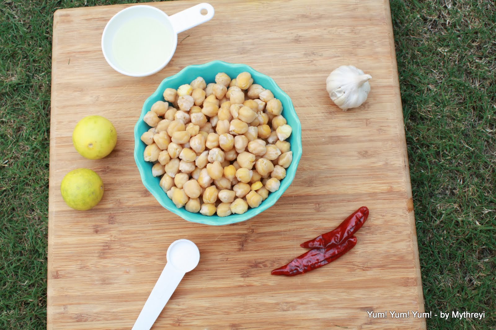 Yum! Yum! Yum! Hummus (Homemade)