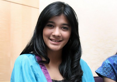 Naysila Mirdad Picture Gallery | wallq