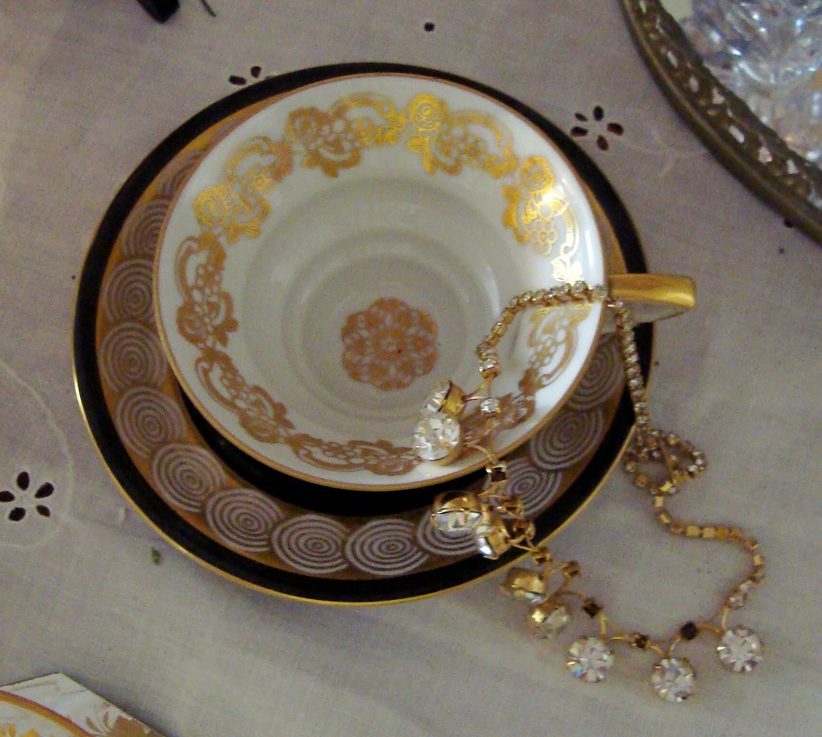 Martha's Favorites BEAUTIFUL BLACK & WHITE TEA CUPS!