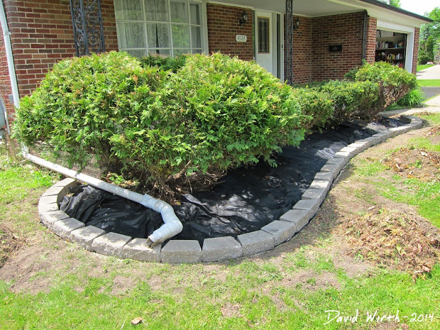 easy landscape block wall and mulch