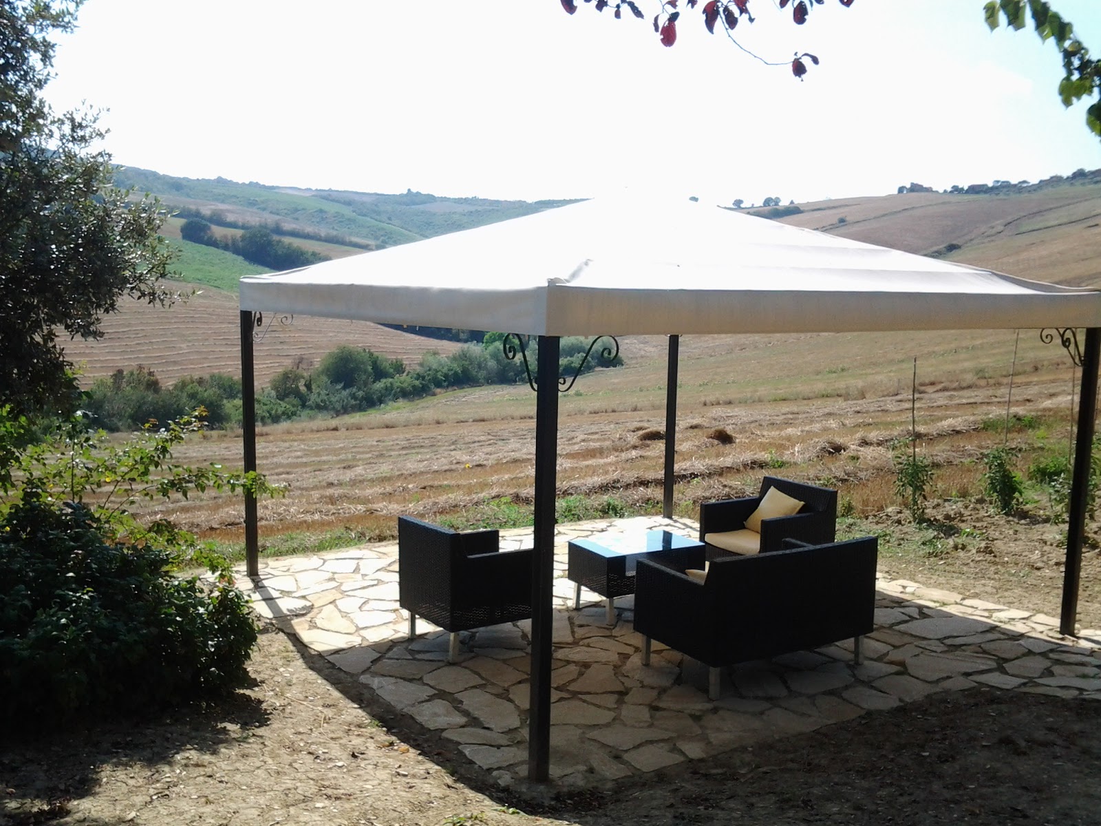 39 0758944584 oppure398943855 mobile 39 3491258038 emailcastellodibelfortehotmailit