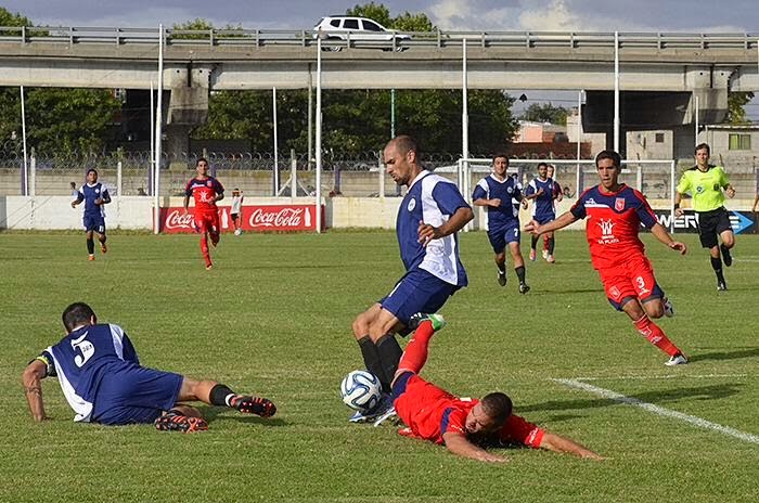 PRIMERA B: SACACHISPAS 0 TALLERES 0. EL LILA NO ESCALÓ A LA PUNTA