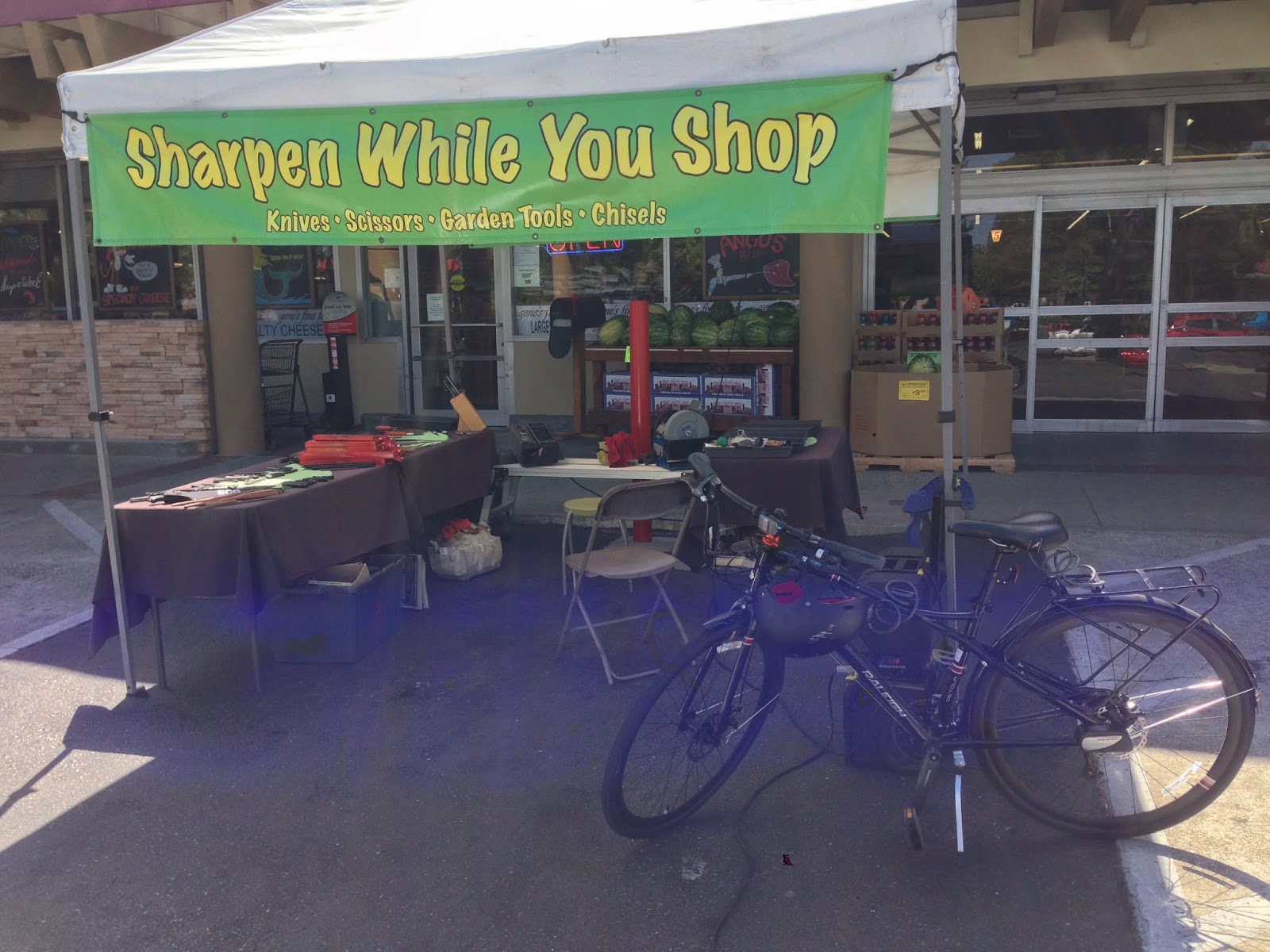 Mobile Knife Sharpening / Knife Sales Lighter Moments in a Mobile