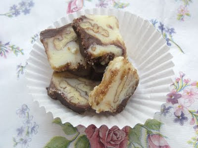 Cubulete cu ciocolata, pecan si rom