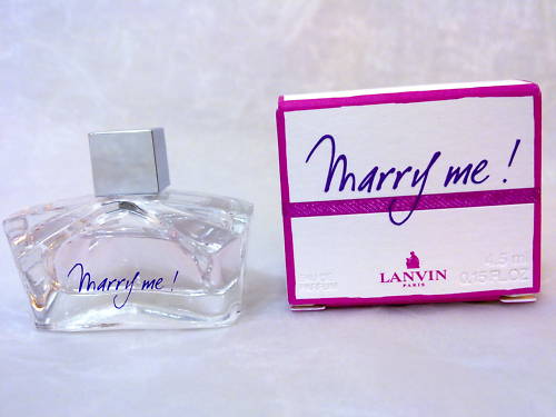 Lanvin Marry Me RM35 Posted by Diana Monica at 941 AM 0 comments