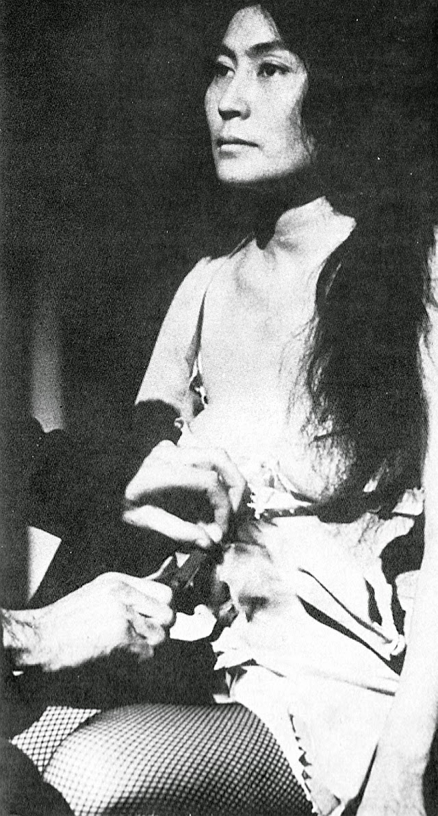 Rare Portraits of Yoko Ono in the Early 1960s, Before She Married John Lennon vintage everyday