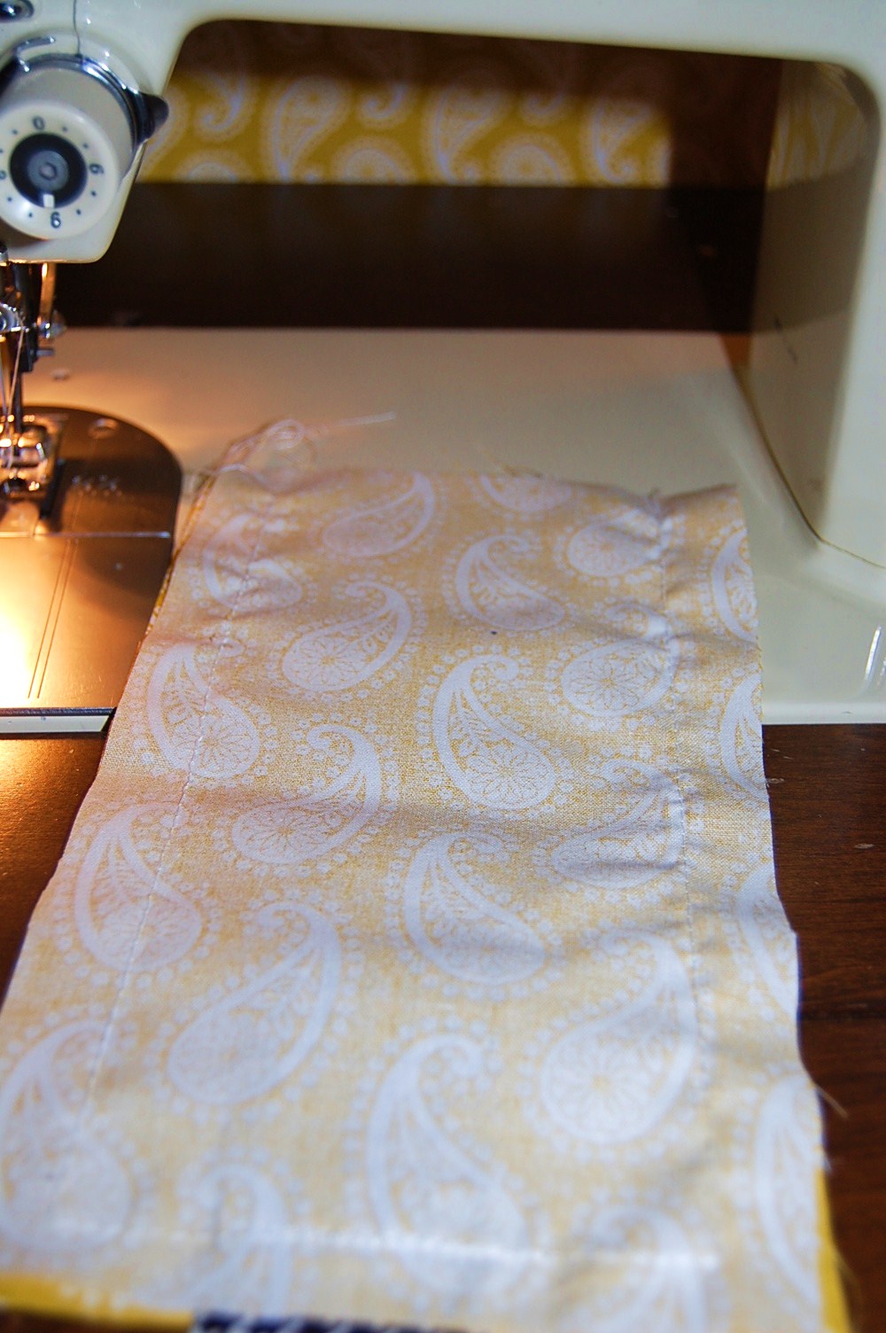 Mommy Monologue DIY Wednesdayrice filled eye pillow aka hot/cold pack