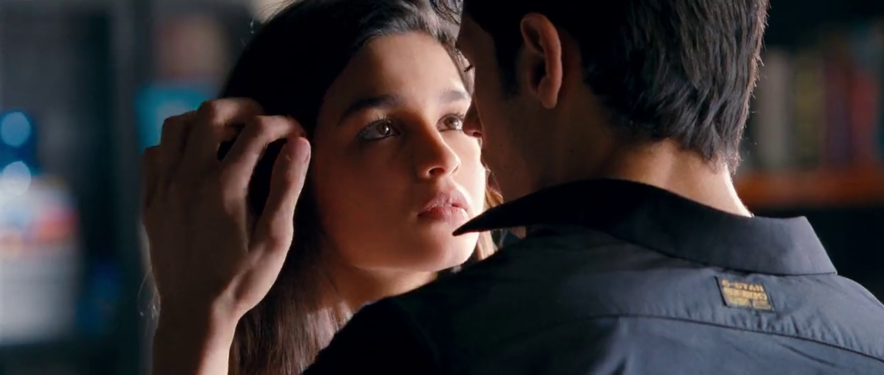 HQ DVD Captures of Indian Actress: Alia Bhatt - Lip Kiss in Student of