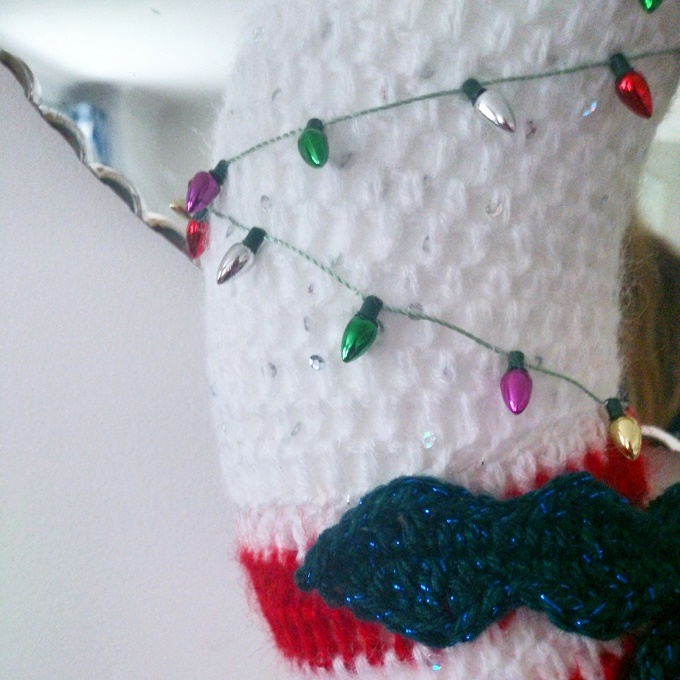 Crochet Christmas Wreath Snowmen & Mistletoe ⋆ Lazy Daisy Jones