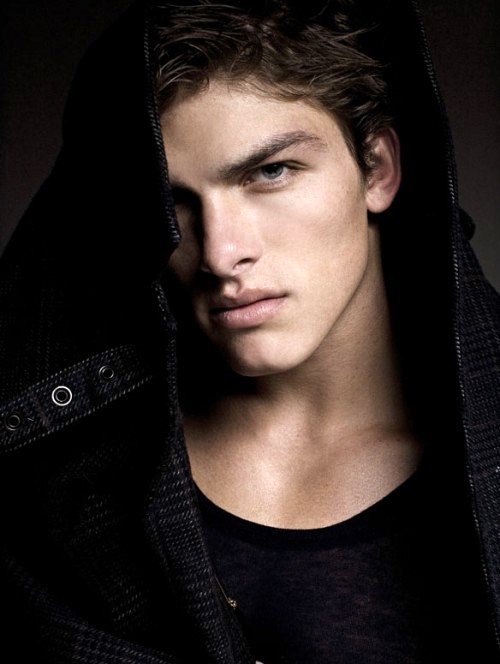 L&rsquo;Homme du Jour: AUSTIN VICTORIA