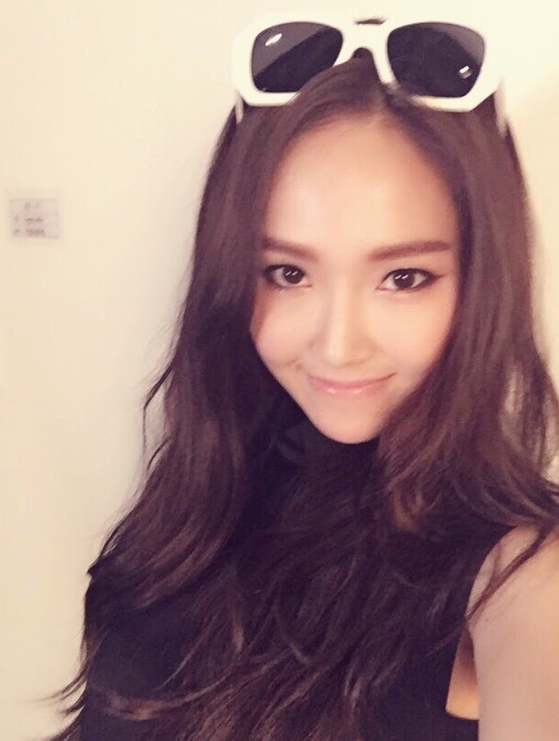 Jessica Jung greets fans with her gorgeous SelCa - Wonderful Generation