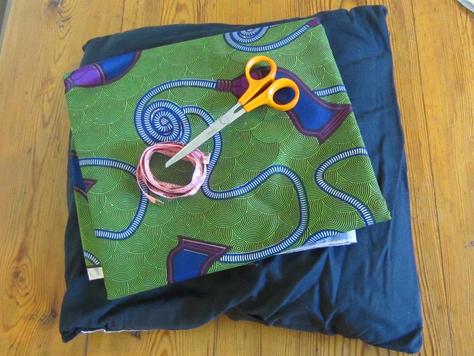 Stars and Buttons How to Make an Easy Peasy Envelope Cushion Cover