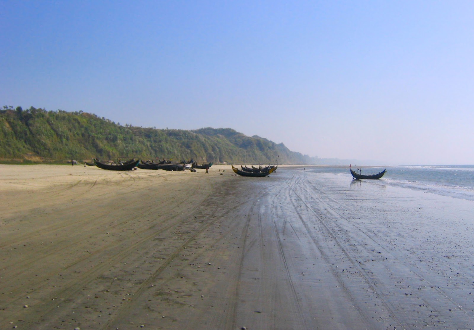 http://2.bp.blogspot.com/-LAIvgTZMRh4/T8H95B7ugWI/AAAAAAAAAUc/N7NRPGHCyTw/s1600/Cox%27s_Bazar_boats.jpg