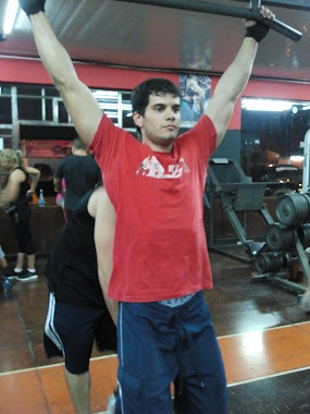 Entrenando.. en Life Fitness!!