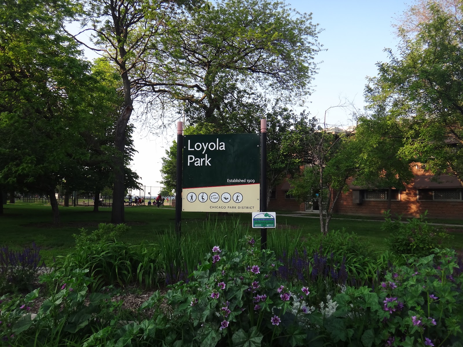 Rogers Park in 1,000 words Parks of Rogers Park Rogers Park updates