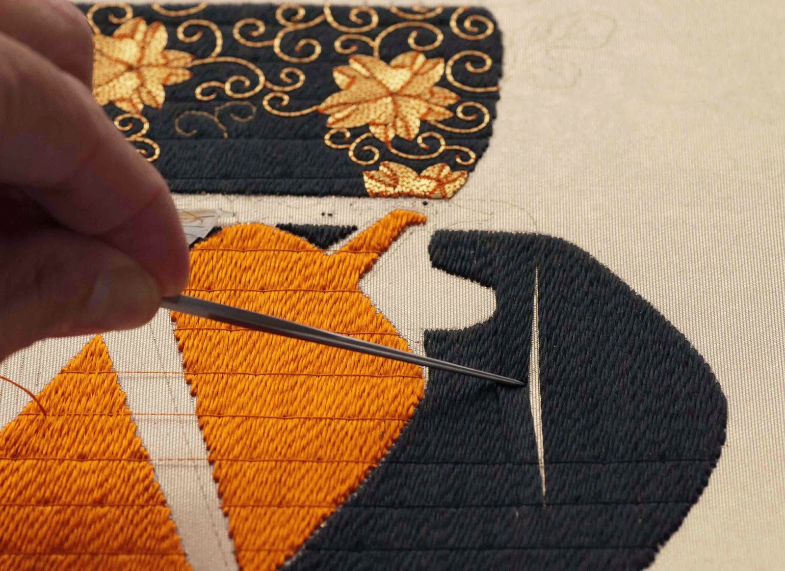 Plays With Needles Japanese Embroidery ShortStitch Holding