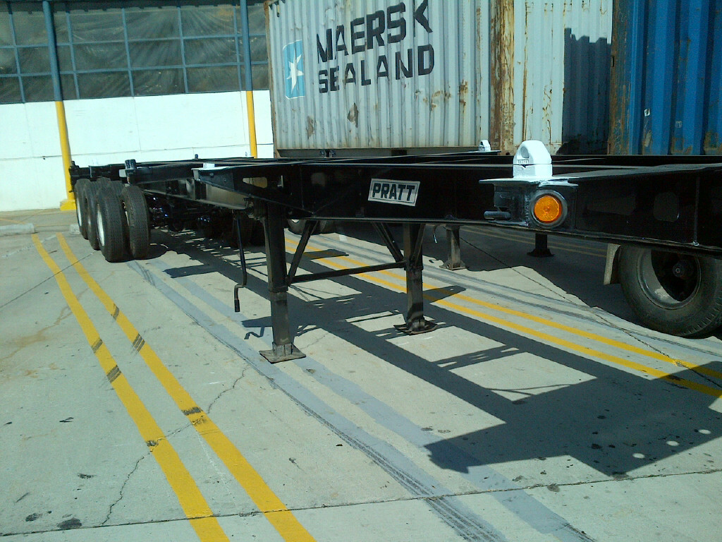 CONTAINER CHASSIS & PARTS 20'/40' combo tri axle chassis