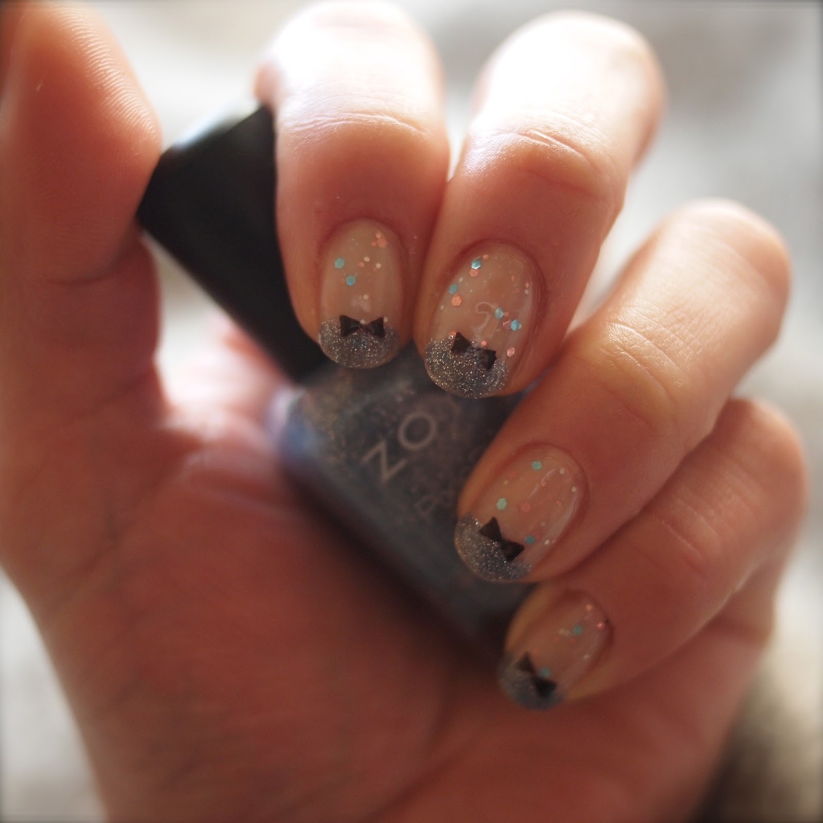 Heaven S Hell ホロとラメとポリシートリボンでネイル