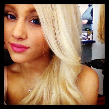 Amazing Ariana Grande Ariana S Ombre Hair Ariana Blonde For